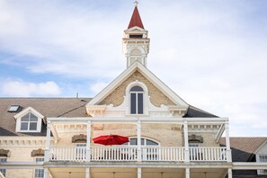 Historic gables on the picturesque building in the Commons.