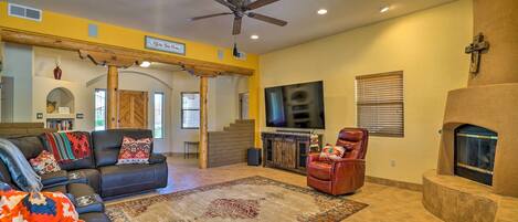 Las Cruces Vacation Rental | 3BR | 2BA | 1,900 Sq Ft | Step-Free Access