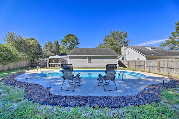 Jacksonville Vacation Rental | 2BR | 2BA | Step-Free Access | 1,467 Sq Ft