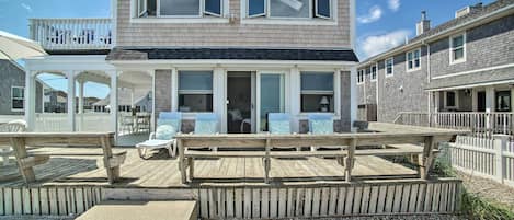 Marshfield Vacation Rental | 3BR | 2BA | 2,266 Sq Ft | 1 Step to Enter