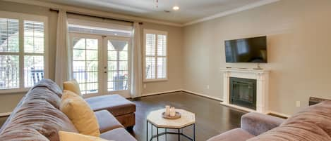 Houston Vacation Rental | 3BR | 2.5BA | Stairs Required for Access | 2,300 Sq Ft