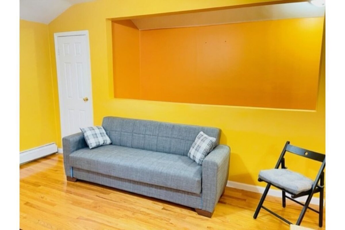 2 Bedroom Apt near JFK, Queens, NY.