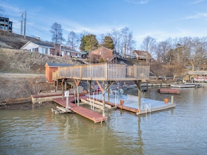Spacious double-deck dock with seating and stunning lake views—perfect for relaxing by the water!