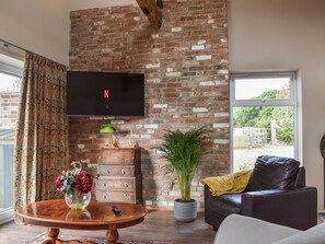 Living area | The Workshop - Bedborough Farm Cottages, Wimborne