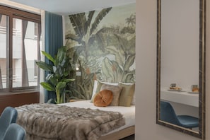 Bedroom with a double bed