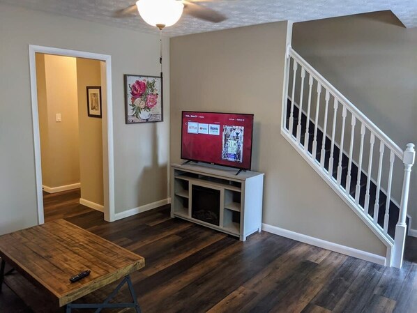 Living room with smart tv. Netflix is provided. 