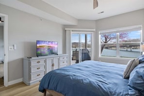 Lakefront Master Bedroom with Amazing Views