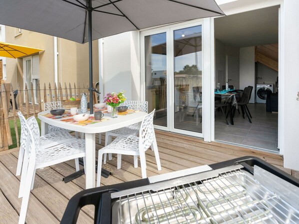Tabelle, Möbel, Eigentum, Produkt, Couch, Holz, Interior Design, Die Architektur, Stuhl, Gartenmöbel