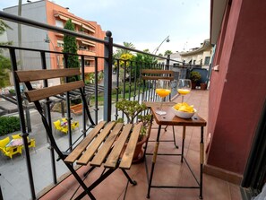 Plant, Sky, Property, Building, Flowerpot, Table, Wood, Outdoor Furniture, Chair, Architecture