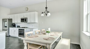 6 seater dining table 