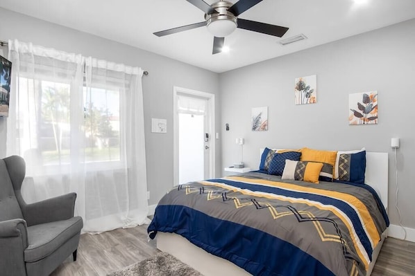 Cozy Room for 1-2 Travelers
