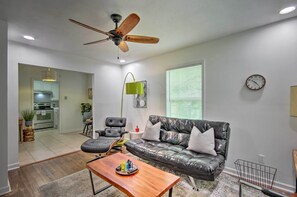 Living Room | Futon | Central Air Conditioning & Heating