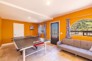 Spielezimmer