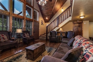 Rustic decor, beautiful wood trim, and all the cabin feels!