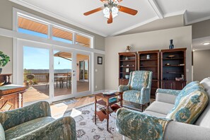 Beautiful sitting area with access to the patio. 