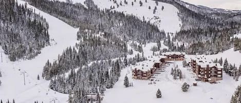 Lone Moose Meadows ski in/out biggest skiing in America