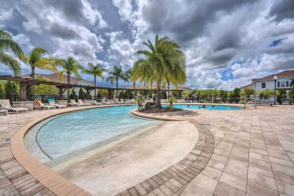 Kissimmee Vacation Rental | 3BR | 2BA | Step-Free Entrance | 1,300 Sq Ft