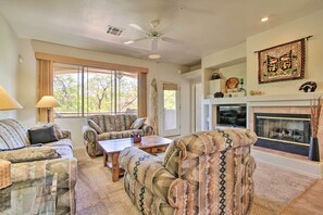 Living Room | Gas Fireplace | Smart TV