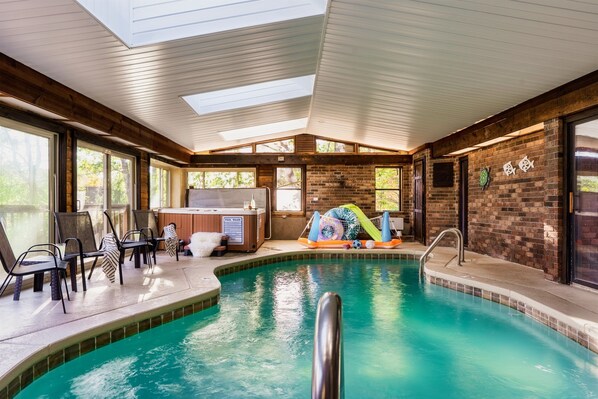 Welcome to Panorama Bliss - a GRAND pool chalet with a large indoor heated swimming pool with views - a treat and highlight for all our guests.