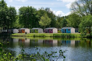 Stugans exteriör [sommar]