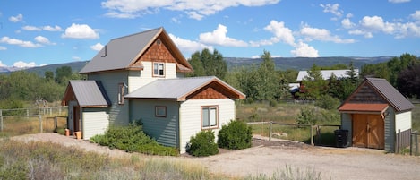 Enjoy a peaceful vacation in the Tetons by staying at this beautiful family cottage!