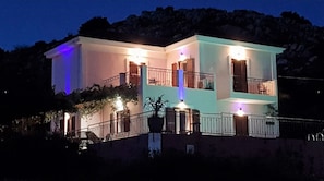 Villa Kef at night