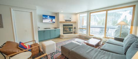 Updated vacation condo at Liftside Condominiums!