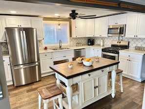 Fully equipped open concept kitchen