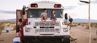 Unique Tiny House, Artistic Desert Sanctuary (Pet-Friendly)