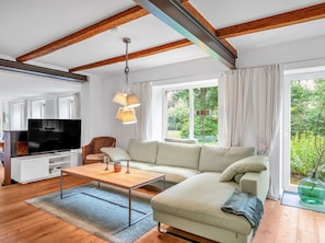Meubles, Canapé, Propriété, Confort, Bois, Design Intérieur, Ombre, Éclairage, Salon, Architecture