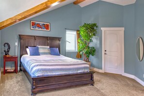 Bear Hollow Village 5500: Upstairs primary bedroom
