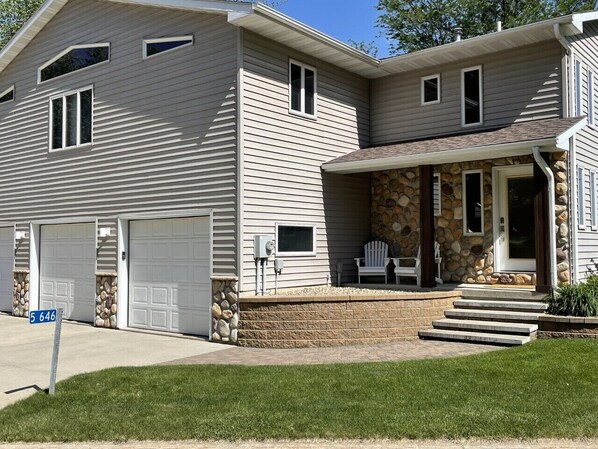 Welcome! Front view of house.