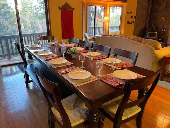 Gather the whole family for dinner at the table that expands to seat up to 10.