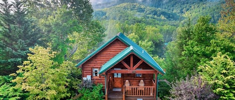 Welcome to Whispering Creek, overlooking the beautiful Smoky Mountains!