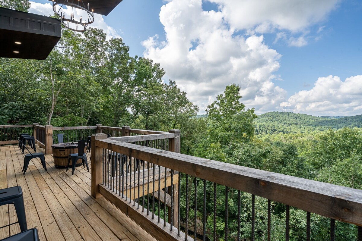 7p salt water Hot Tub/New construction/Amazing view