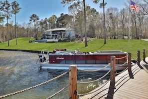 Bentley boat - 16 passengers. *available at an additional cost