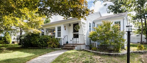 14 Bearse Road, Popponesset