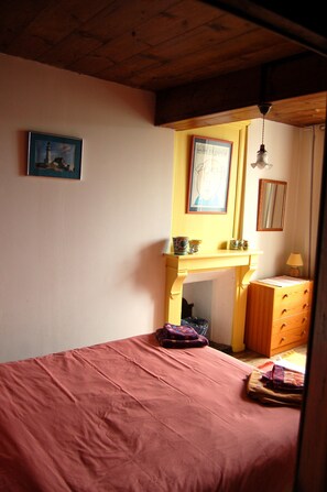 Second double bedroom - Chambre 2