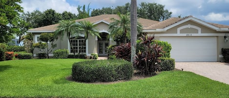 Beautiful home in Lely Island Estates
