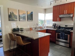 Great kitchen, fully stocked.