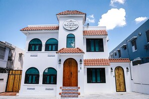 Esterni