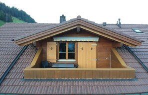 Bâtiment, Propriété, Fenêtre, Ciel, Bois, Maison, Pente, Toit, Chalet, Arbre