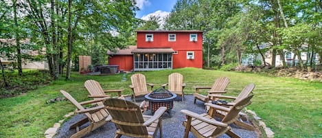 Long Pond Vacation Rental | 3BR | 2BA | 1,200 Sq Ft | Stairs Required to Access