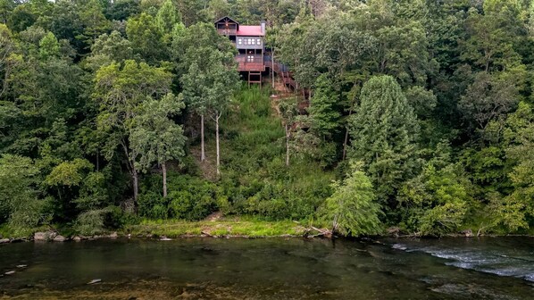 Welcome To River Retreat 