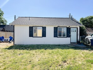 This cute single family home is the perfect getaway to experience Central Oregon