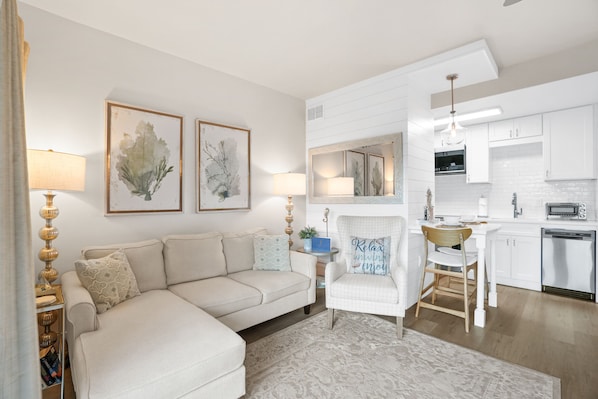 30A Emerald Hill Condo Rental 25 - The Little Seahorse