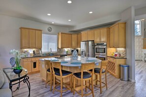 Kitchen | French Press Coffee Maker | Spices | Toaster | Dishwasher