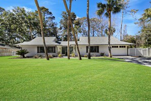 2 Pelican Street - Three Bedroom Forest Beach Home