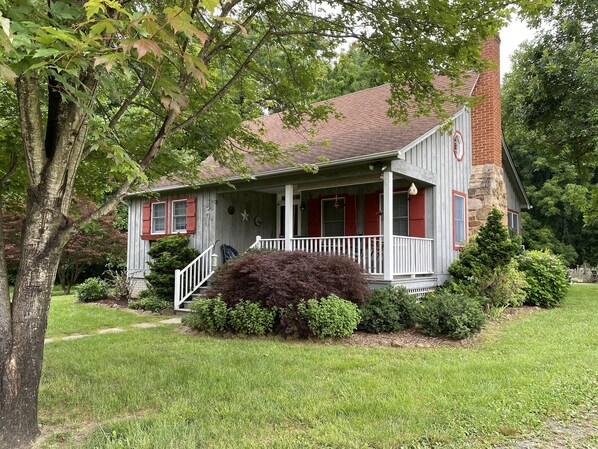 The Cottage at Oakland Green Farm