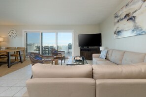 Living Room | Free WiFi